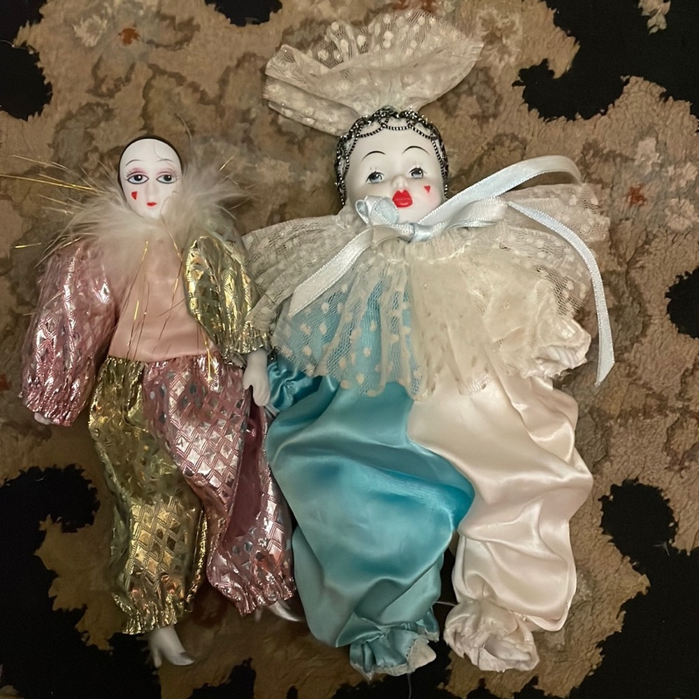 Pair of Clowns/ Porcelain